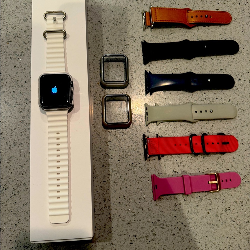 Apple Watch 3 series 42mm Spacegray and accessories